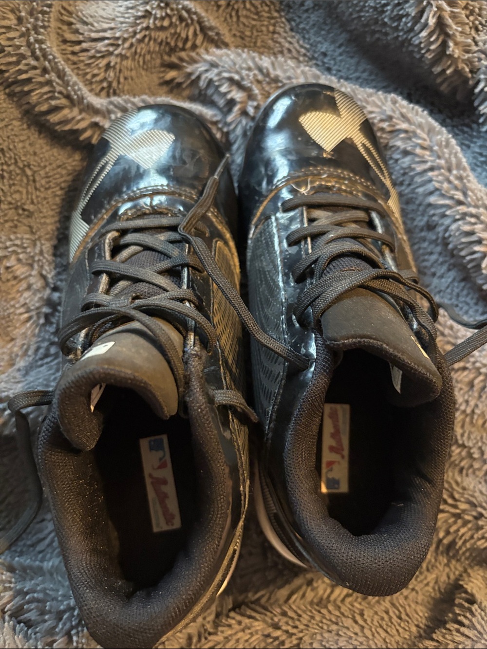 Under Armour baseball cleats boys youth 2